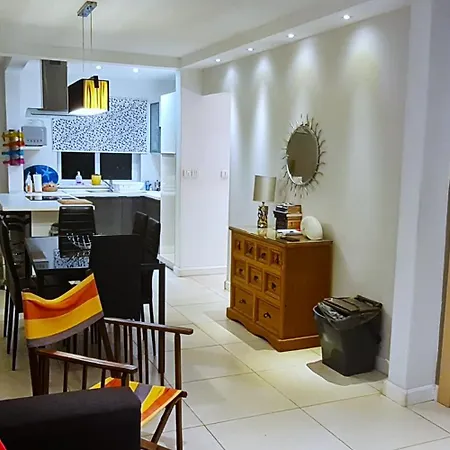 Unobstructred Seaviews, 2br, Kingbeds, Fully Acd * Marsaskala