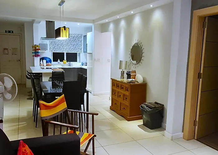 Unobstructred Seaviews, 2br, Kingbeds, Fully Acd * Marsaskala